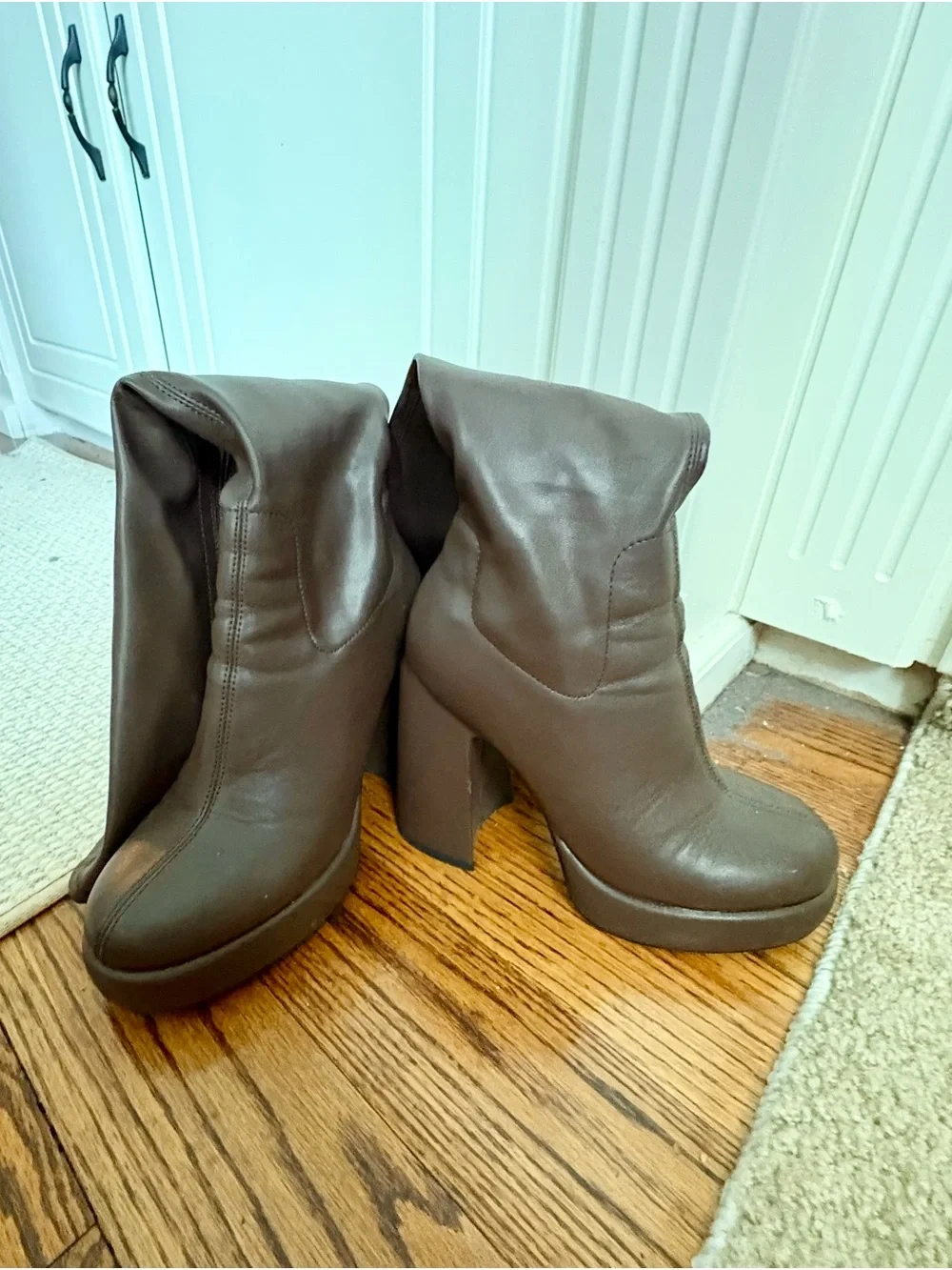 Brown Knee-High Platform Block Heel Boots - Women